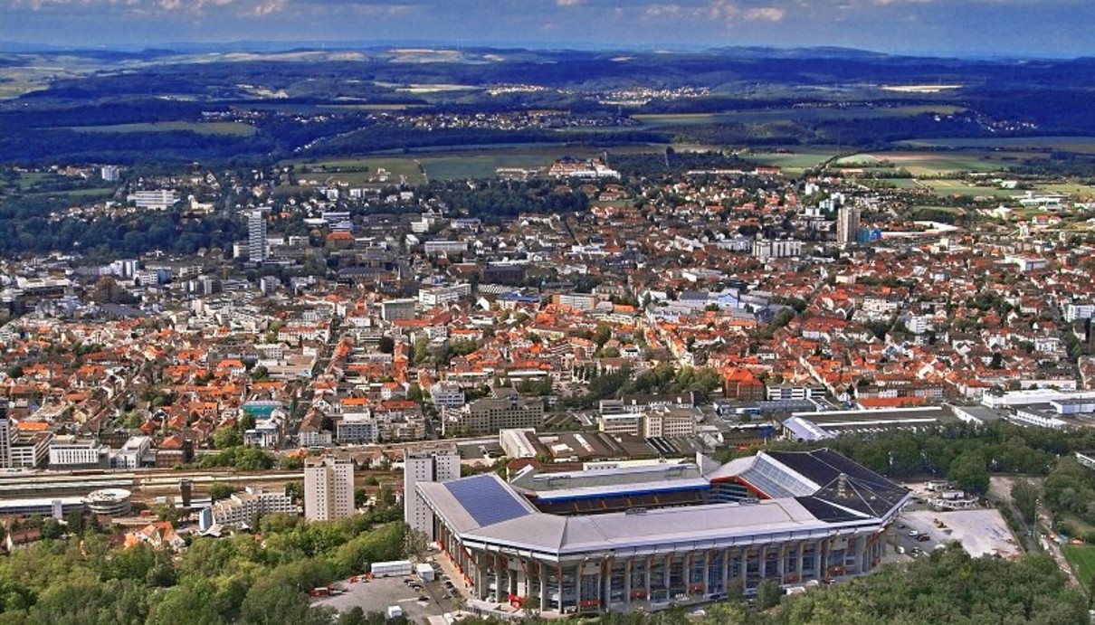 Kaiserslautern combines 'best of both worlds' - the city is home to traditional companies as well as creative start-ups and globally active institutes. 