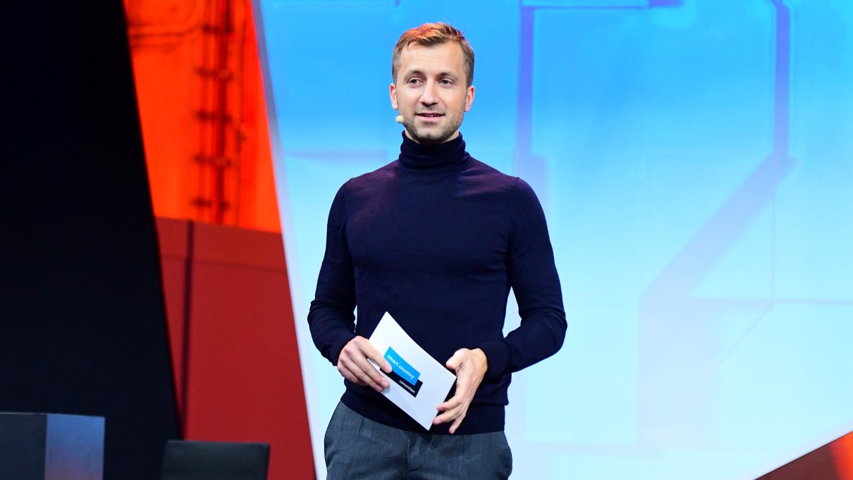 Michael Pfefferle, Head of Smart City & Mobility at Bitkom on the SCCON stage. Michael Pfefferle, Head of Smart City & Mobility at Bitkom on the SCCON stage.