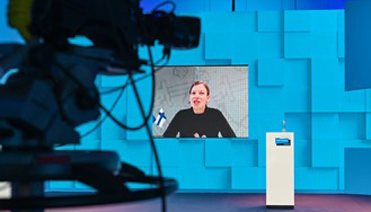 Die finnische Bildungsministerin Li Andersson erklärt, wie Digitalisierung im Bildungsbereich effektiv funktioniert. Die finnische Bildungsministerin Li Andersson erklärt, wie Digitalisierung im Bildungsbereich effektiv funktioniert.