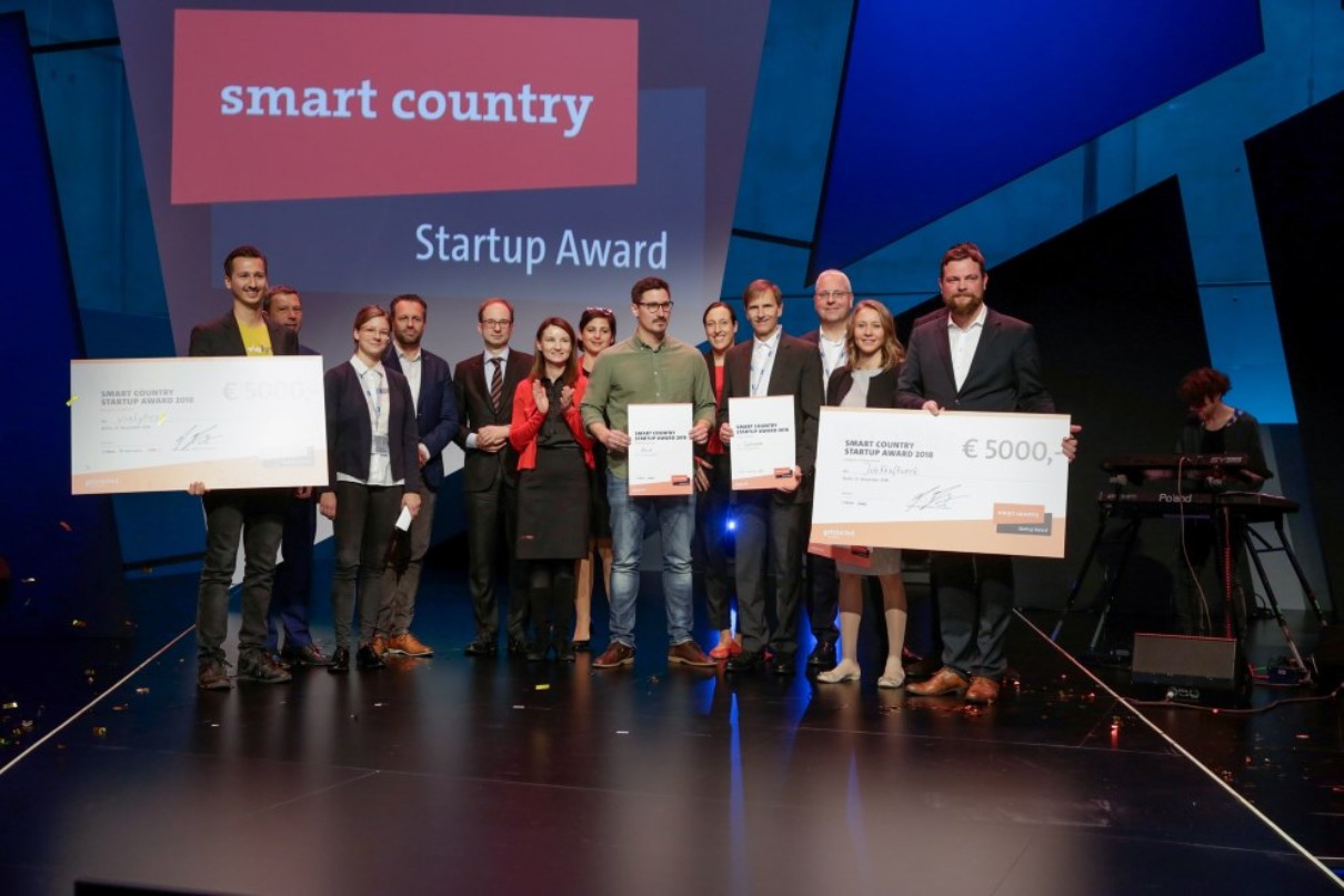 vialytics und JobKraftwerk erhalten den Smart Country Startup Award 2018
